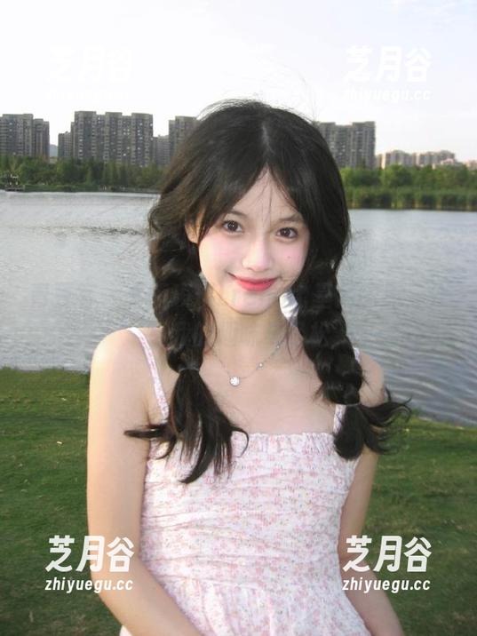 青豆客-萌琪琪Lrene 青豆客 - 看萌琪琪Lrene比基尼图库,分享我的趣味与轻松