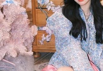青豆客 – 绝美萌琪琪Lrene天台写真，精彩内容等你来免费下载！