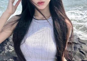 青豆客 – 雪Baby油亮高清写真：无圣光图包记录真实与梦幻的交融