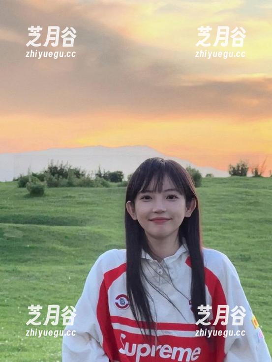青豆客-黄可christine 青豆客 - 精致黄可christine网袜写真合集,演绎时尚与诱惑的完美结合