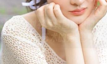 风之领域白色衬衫写真图册中的每一帧都是生活与艺术的完美交汇