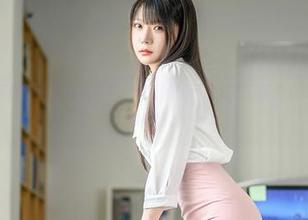 迷失在香草喵露露的浴室写真中，观看她如何把普通空间变成梦幻舞台的绝妙秘籍。