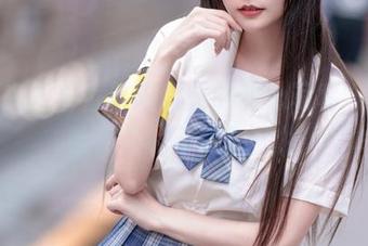 一起来观看香草喵露露的甜心写真，原图带你领略不同的风格