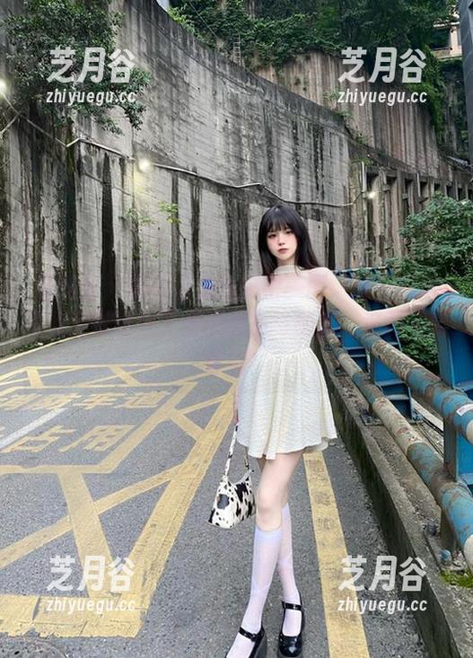 魅妍社-白沫 魅妍社 - 解锁白沫的秘密美图:每一幅写真作品都倾注了她的心血与创意,绝对不能错过!